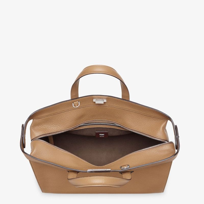 Iconic Peekaboo ISeeU Forty8 bag made of beige Cuoio Romano leather. Roomy compartment with double-s 5