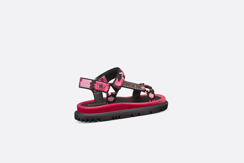 D-Wave Sandal 3