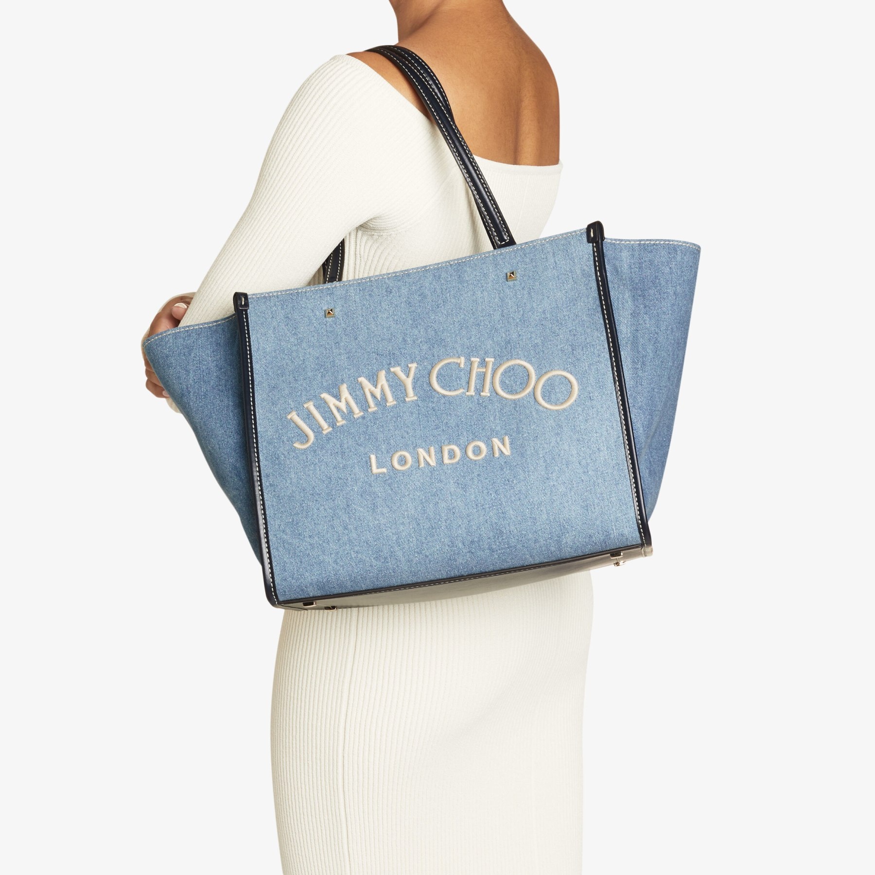 Varenne Tote Bag
Washed Denim Logo Tote Bag with Embroidered Logo - 2