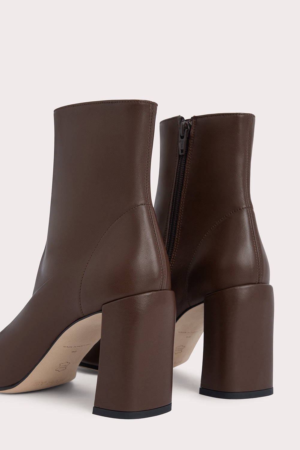 【関税込み】Vlada Ankle Boots - By Far - Leather - Bear By Far Vlada Ankle Boots - - Leather - Bear | ShopSimon