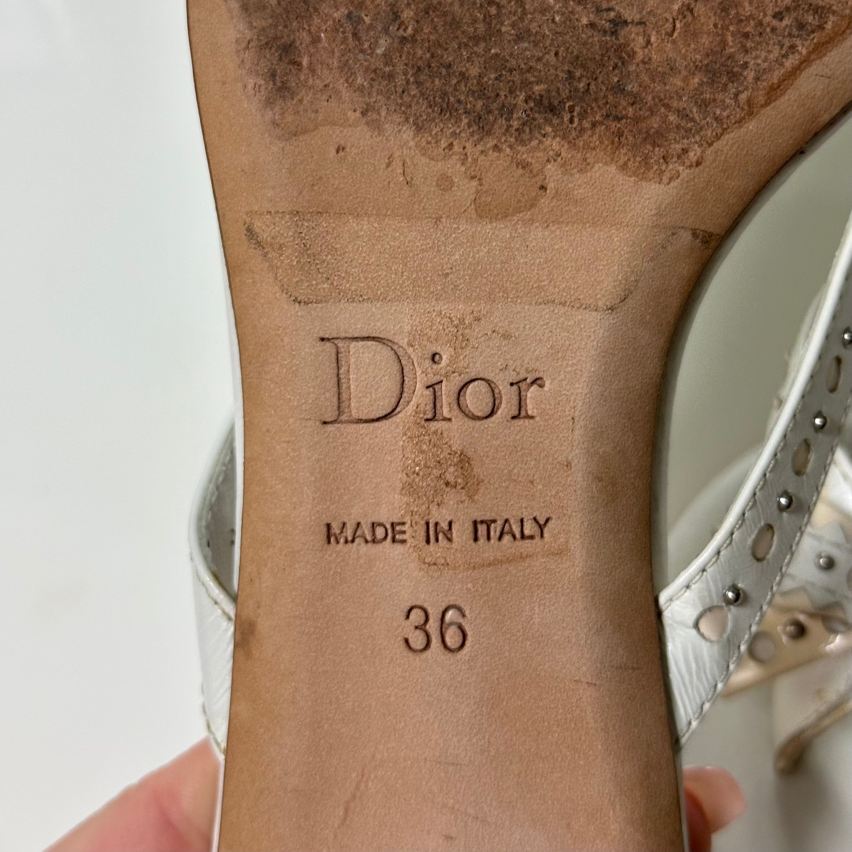 CHRISTIAN DIOR Spring Summer 2004 D'Trick Leather Studded Sandals - 9