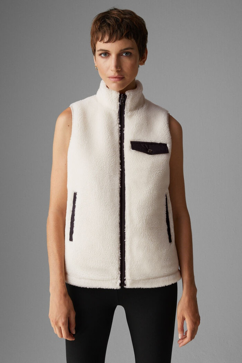 Hilla Reversible waistcoat in Off-white 2
