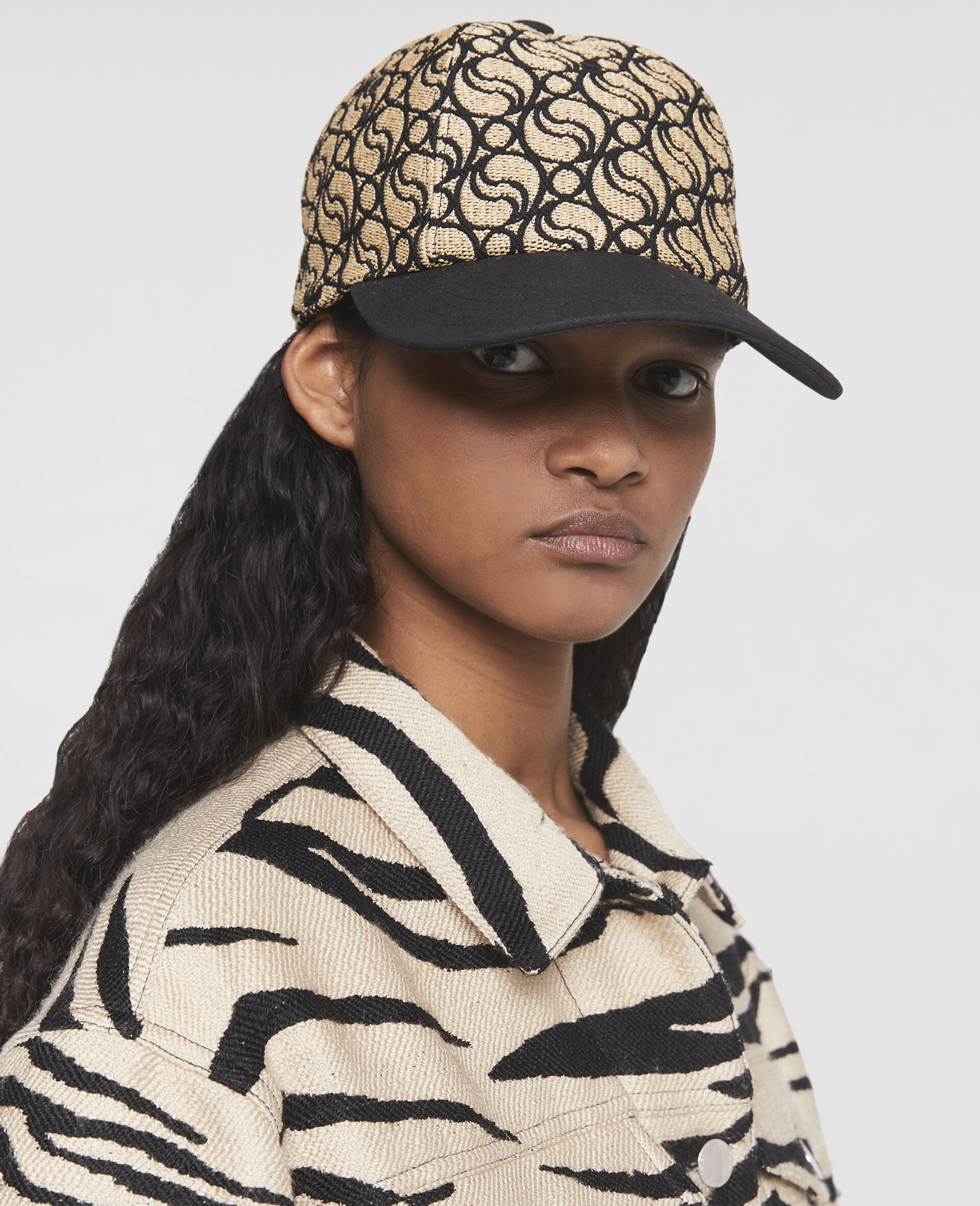 ハット STELLA MCCARTNEY COTTON BASEBALL CAP WITH LOGO EMBROIDERY Stella Mccartney Embroidered logo baseball cap | The Fashion