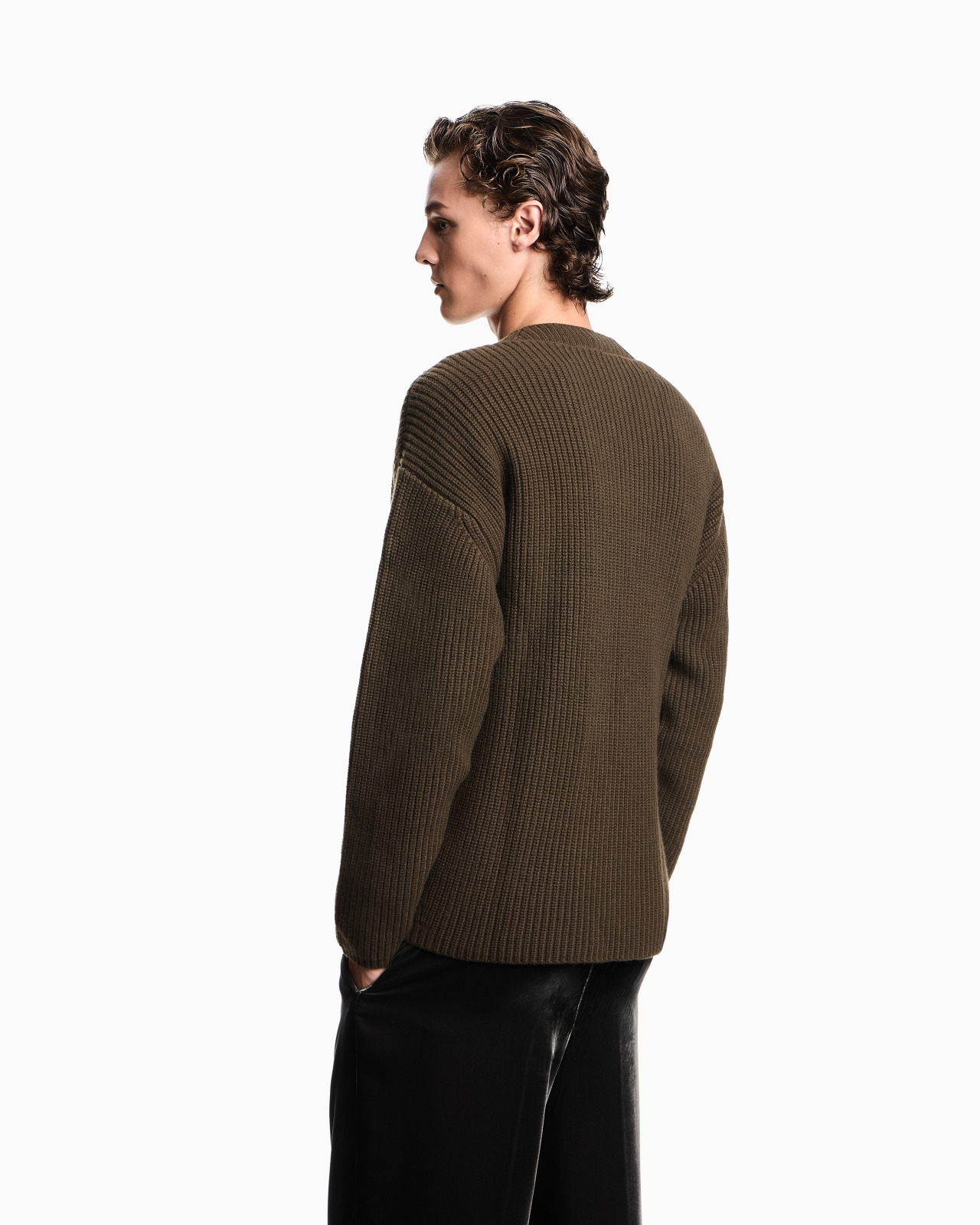 OVERSIZED WOOL CARDIGAN WITH A CACHE-COEUR CLOSURE - 3