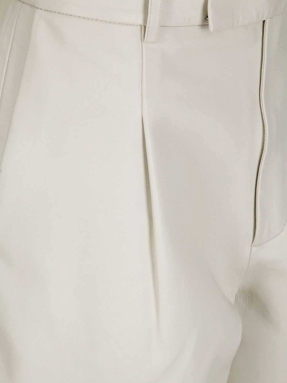 dart-detail tailored shorts - 3