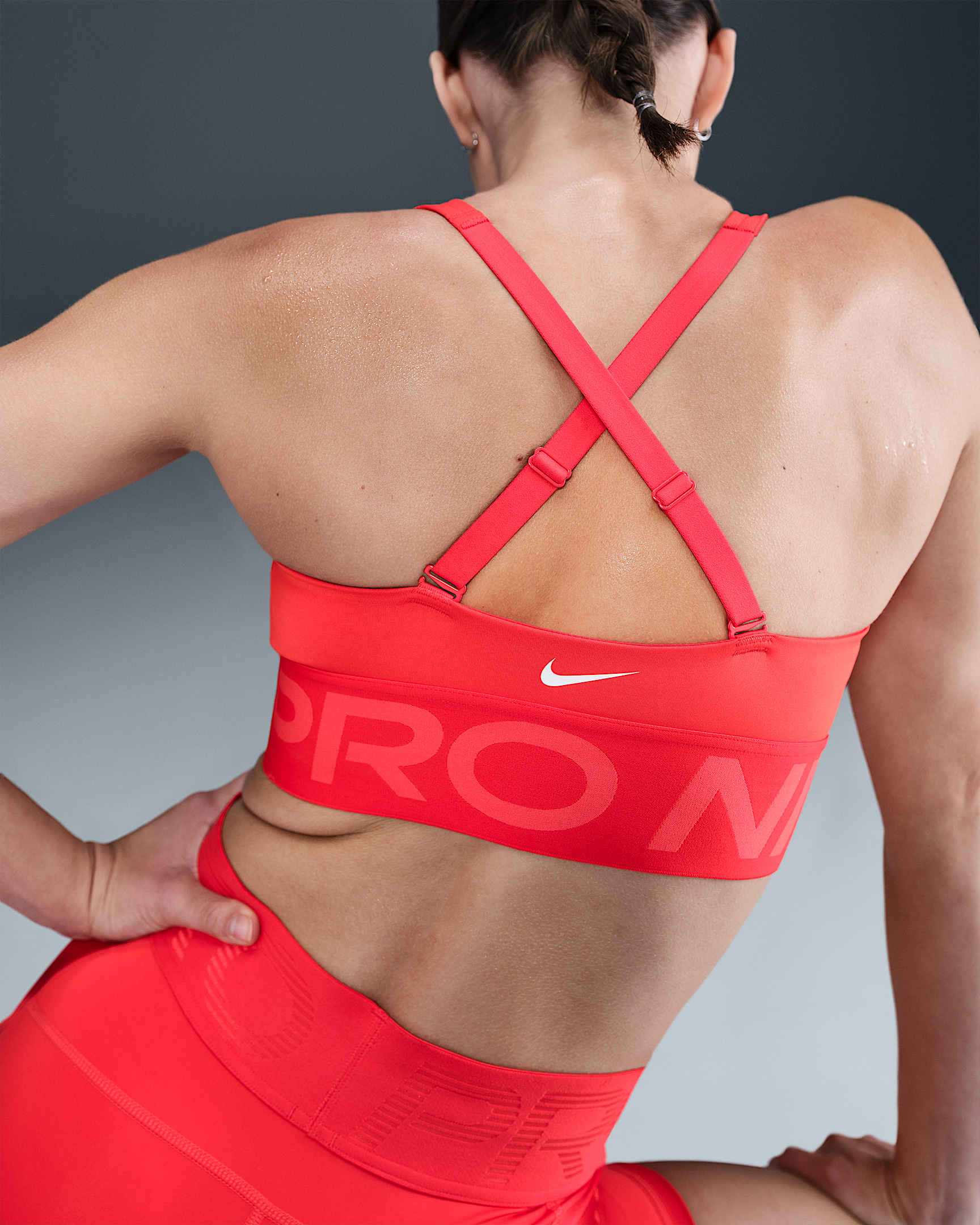 Nike Pro Indy Plunge Women's Medium-Support Padded Sports Bra - 6