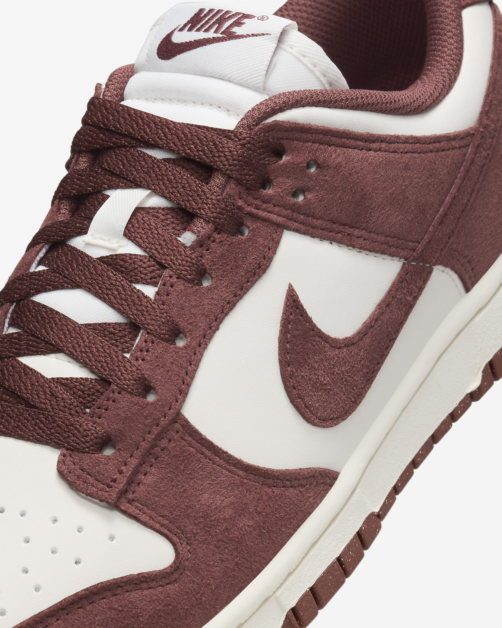 Nike Dunk Low Women's Shoes - 7