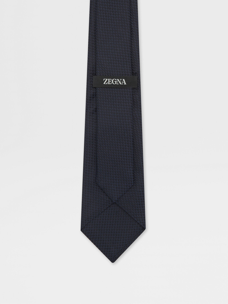 DARK BLUE SILK TIE 3