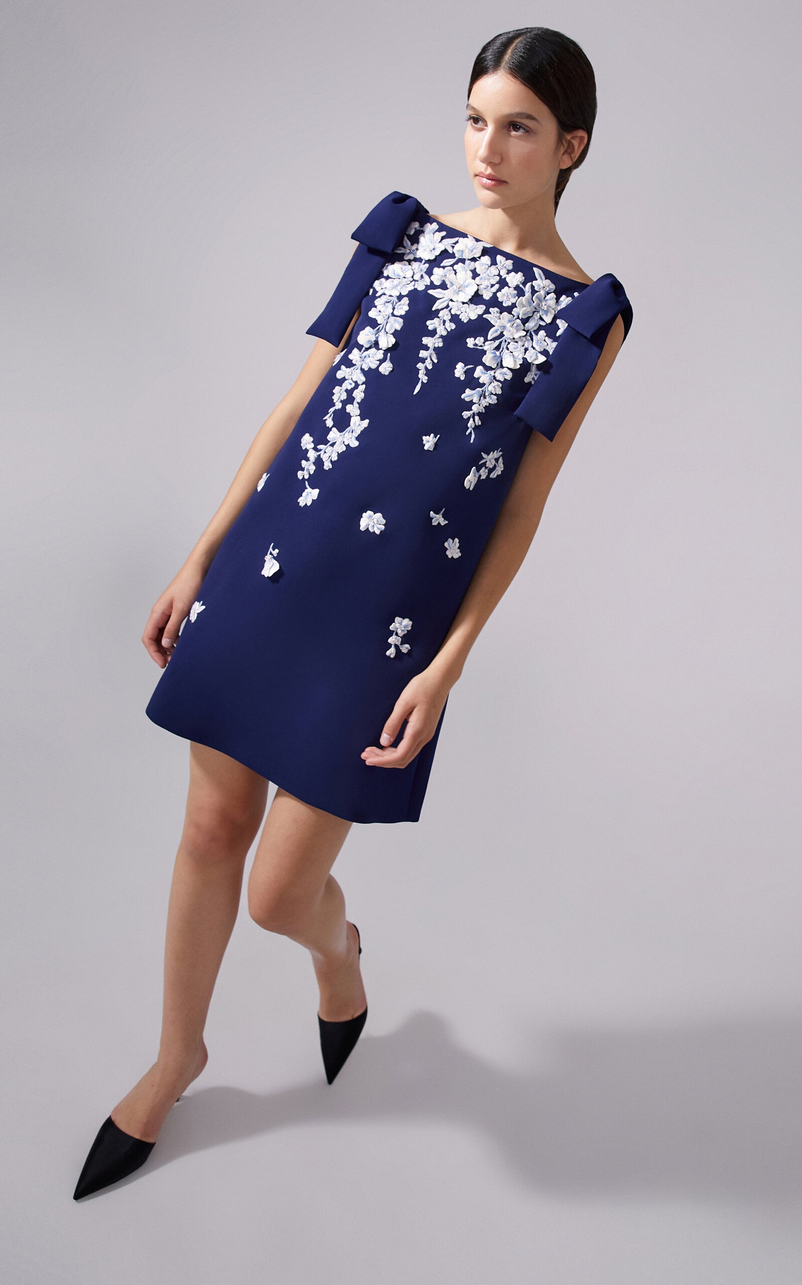 Embroidered Crepe Mini Shift Dress blue - 4