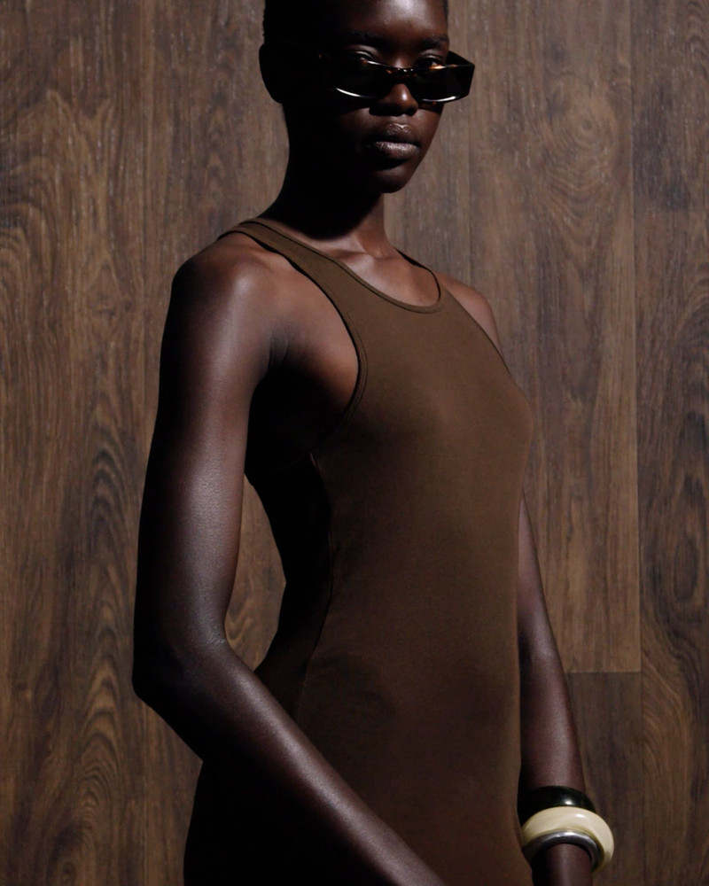MIDI MUSCLE TANK BRUNETTE 3
