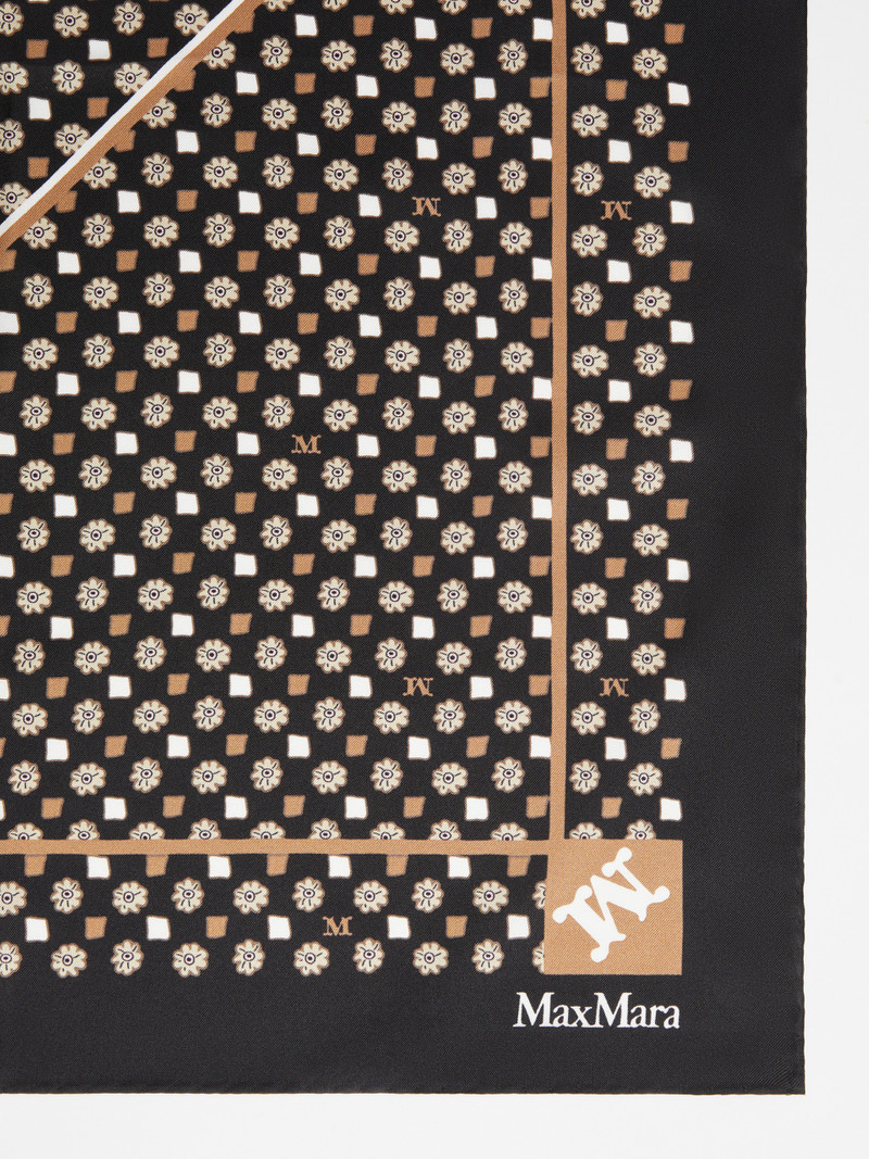 Max Mara MXACARRE90W1 Printed silk oversized scarf outlook