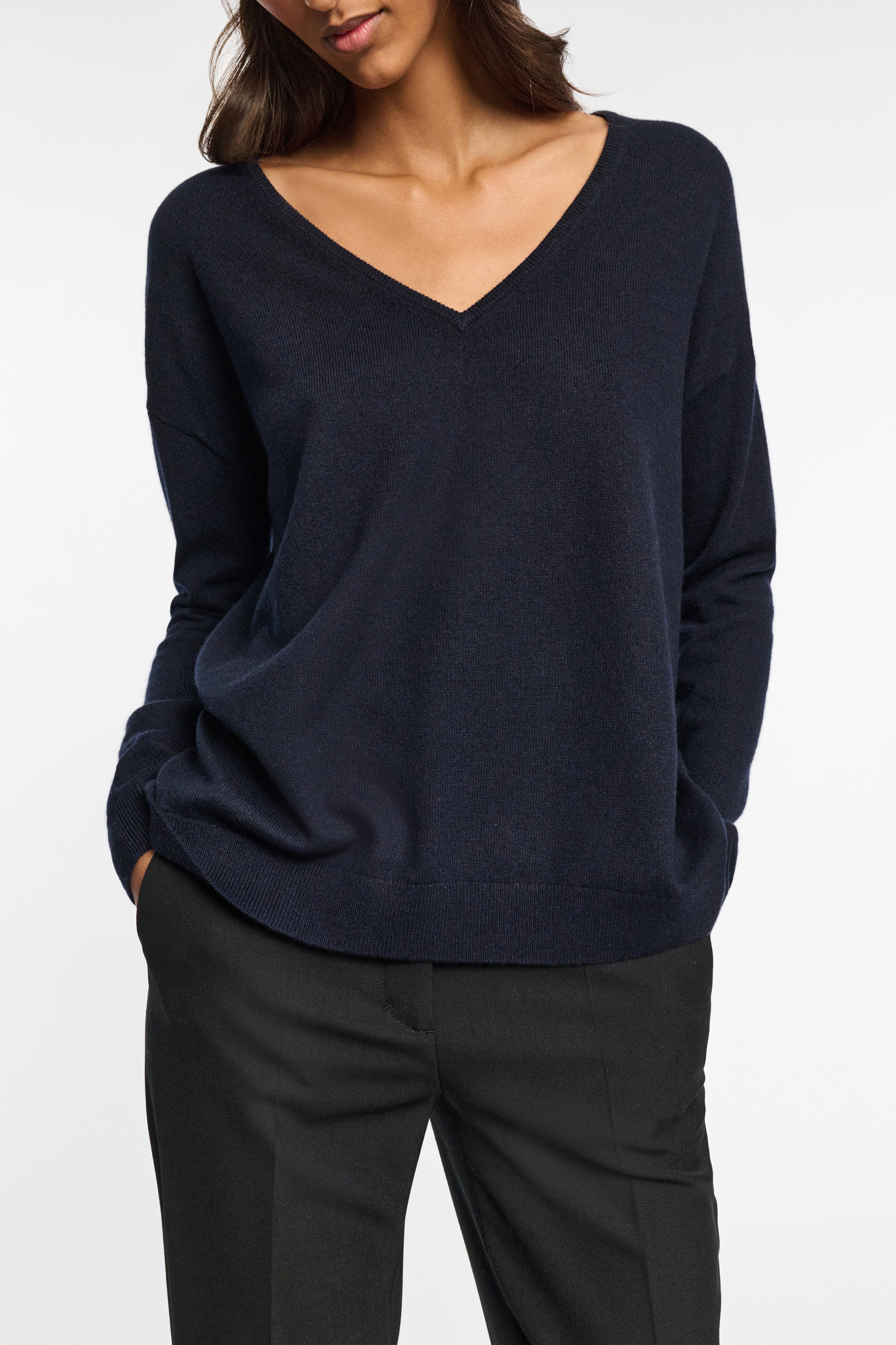 SOFT EDGE v-neck 1/1 - 5