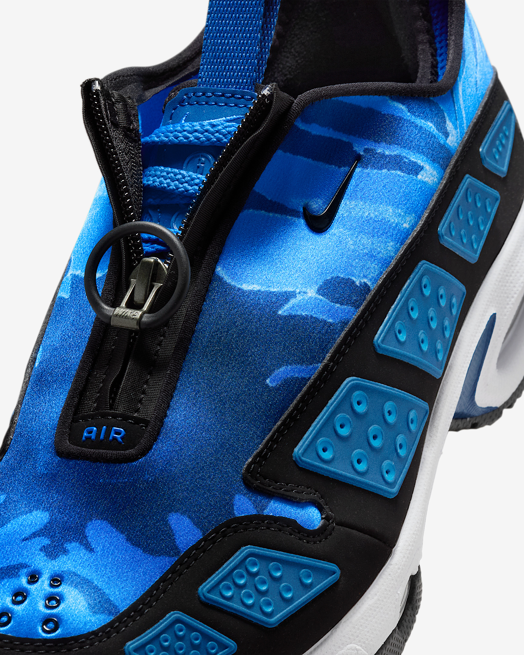 Nike Air Max SNDR Camo Women's Shoes - 7
