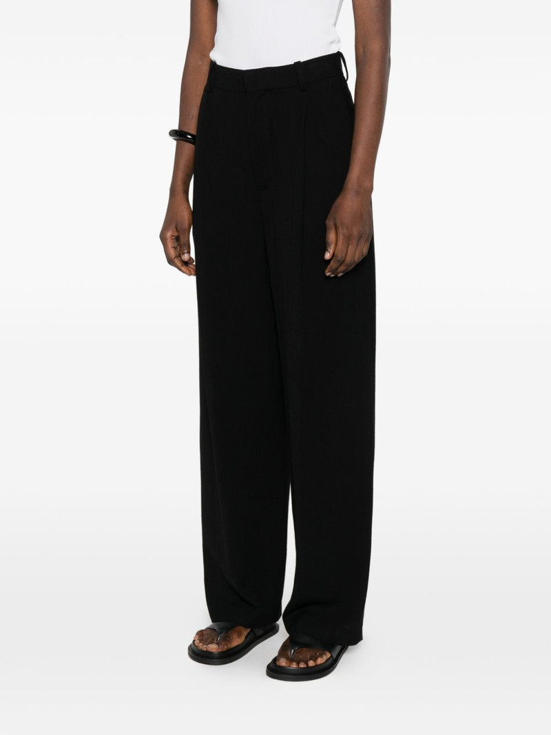 belt-loops trousers 3