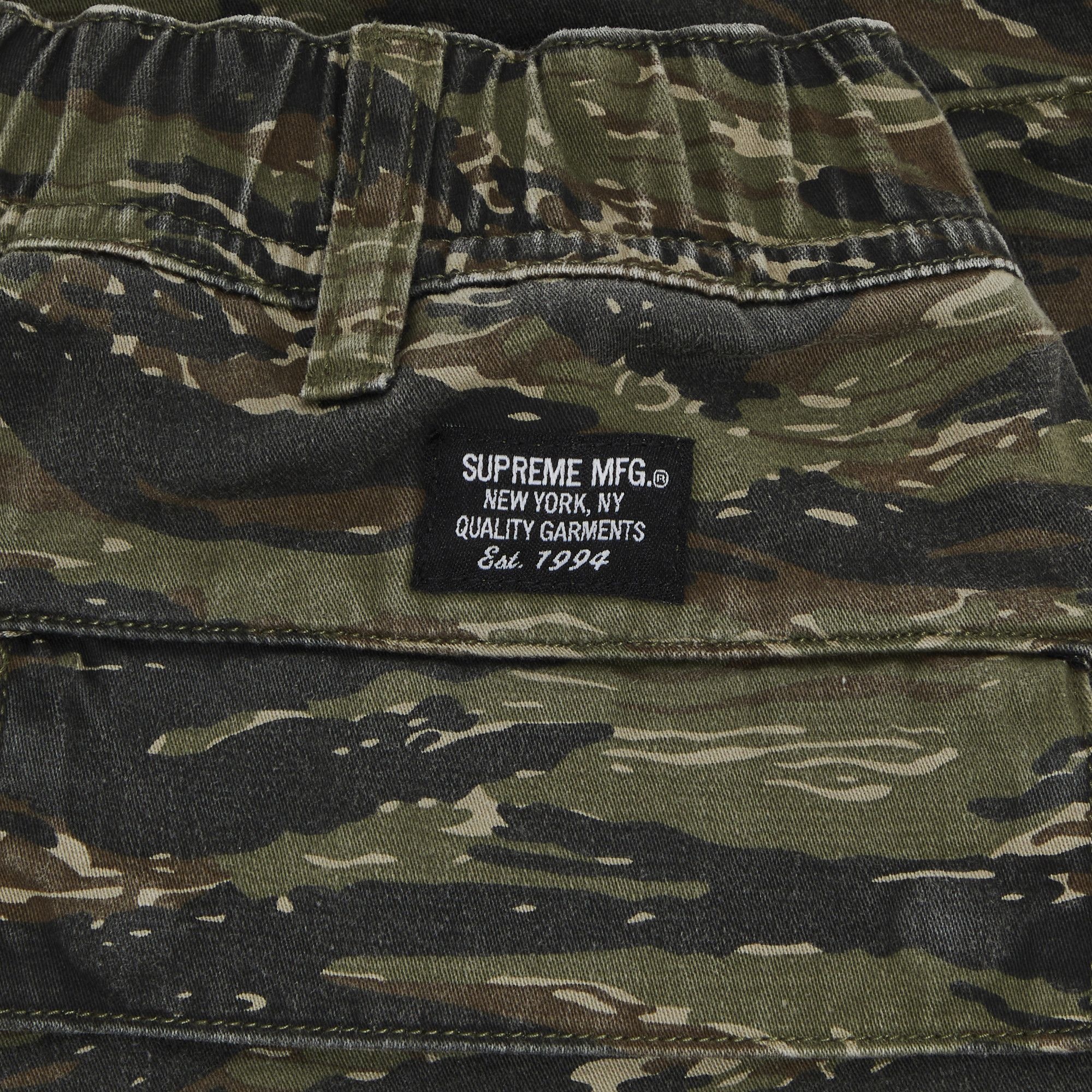 パンツ Supreme Cargo Short Olive Tiger Camo Supreme Supreme Cargo Short 'Olive Tiger Camo' | REVERSIBLE
