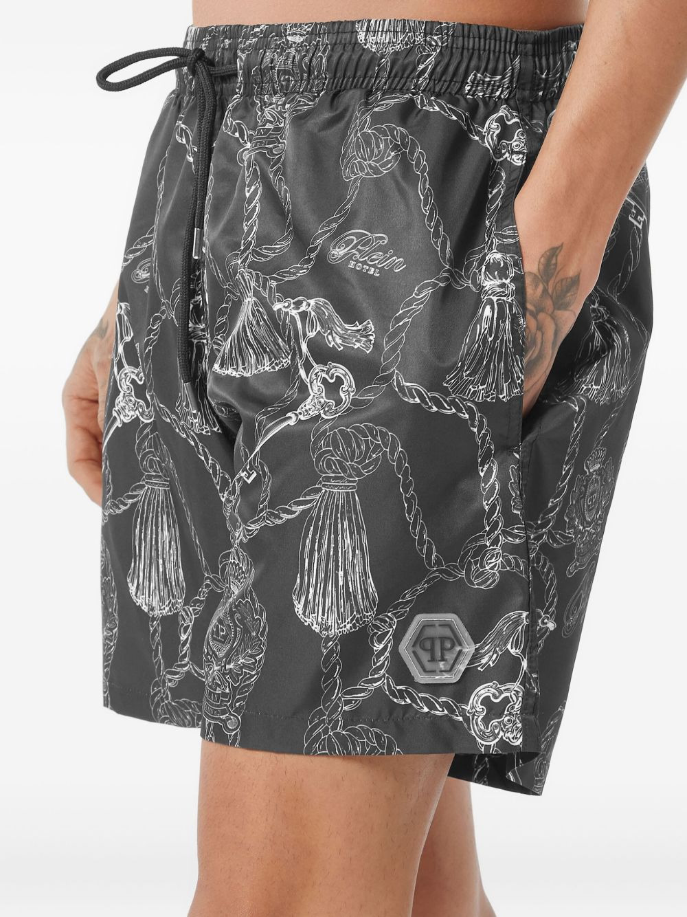 tassel key-print swim shorts - 4
