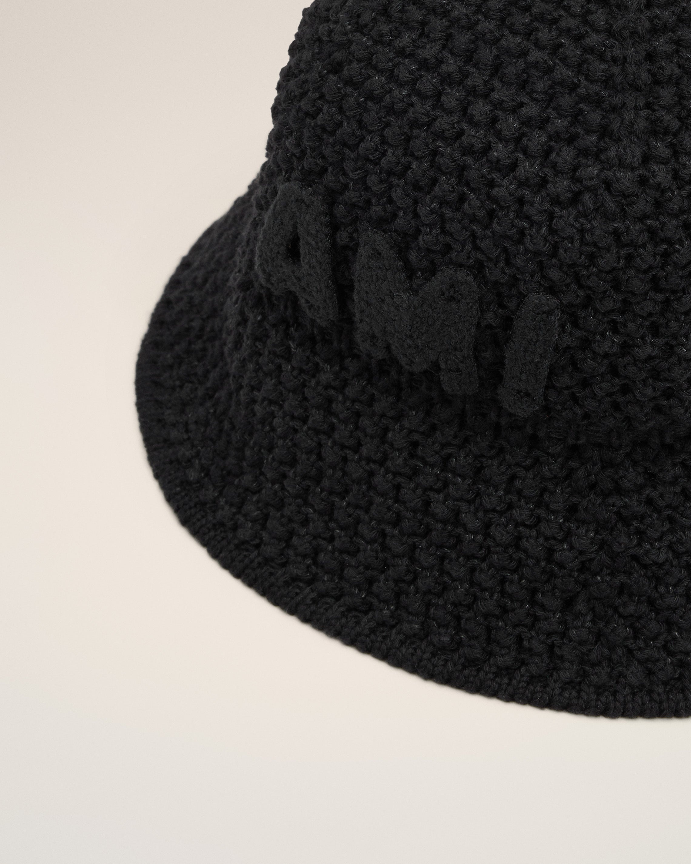 BLACK KNIT AMI PATCH BUCKET HAT - 3