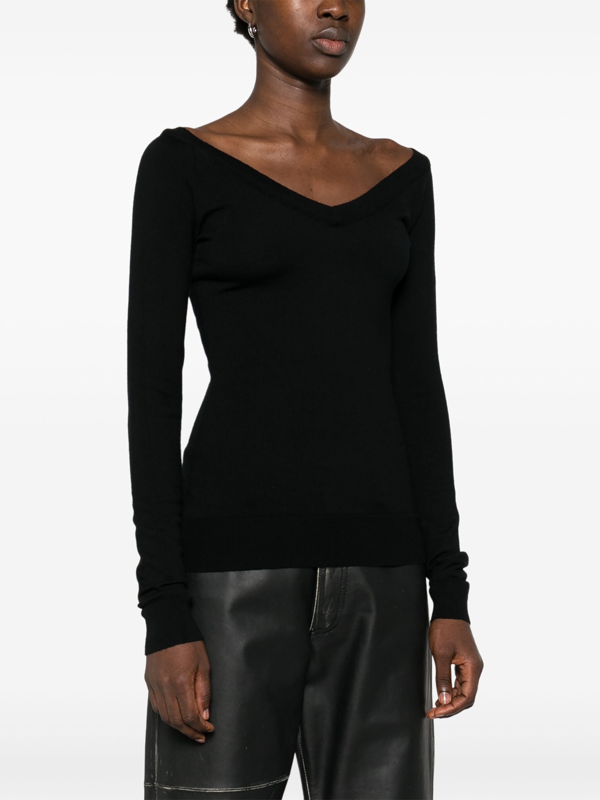 Fine-knit Sweater - 3