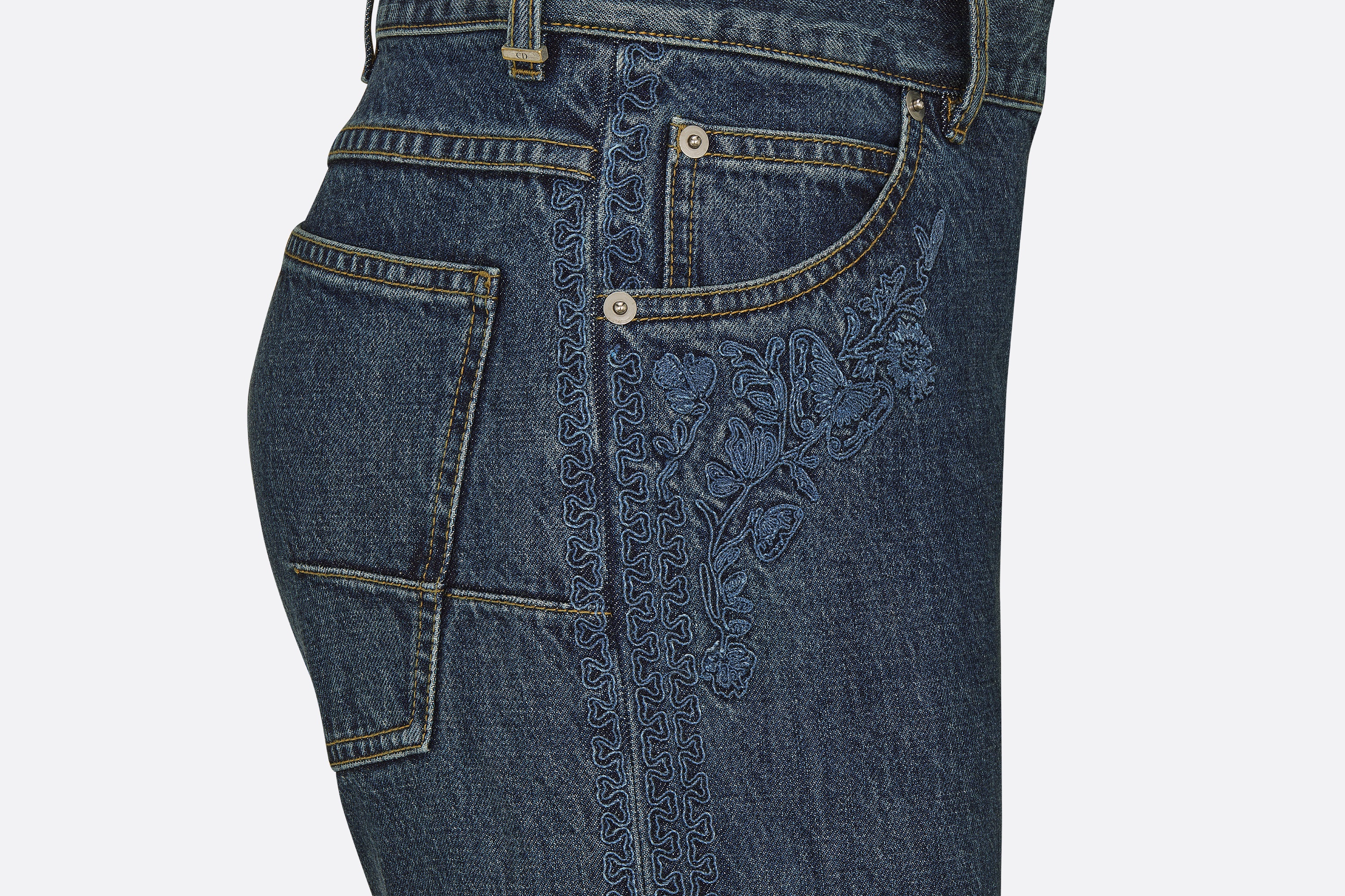 Embroidered Fitted Jeans - 3