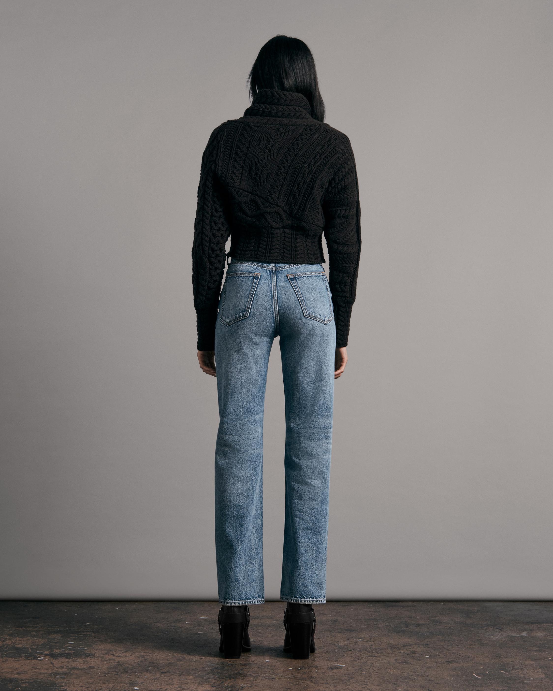 Reese Wool Shawl
Relaxed Fit Sweater - 5