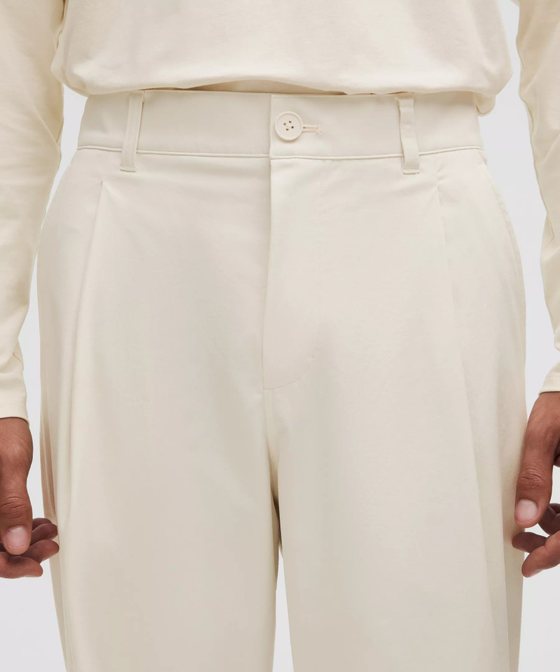 Woven Classic-Fit Pleated Trouser *Regular 7