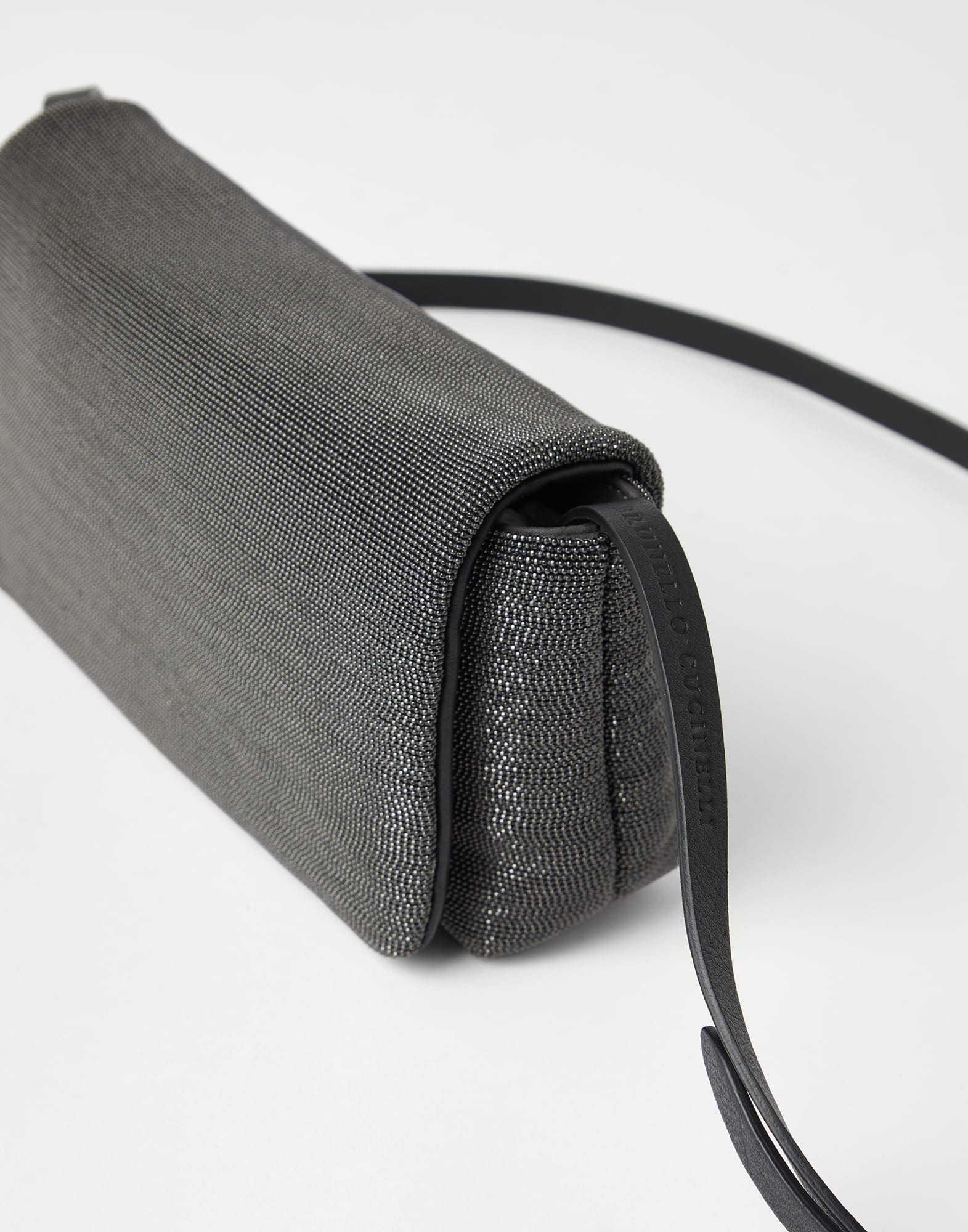 Precious flap bag in grained leather - 3