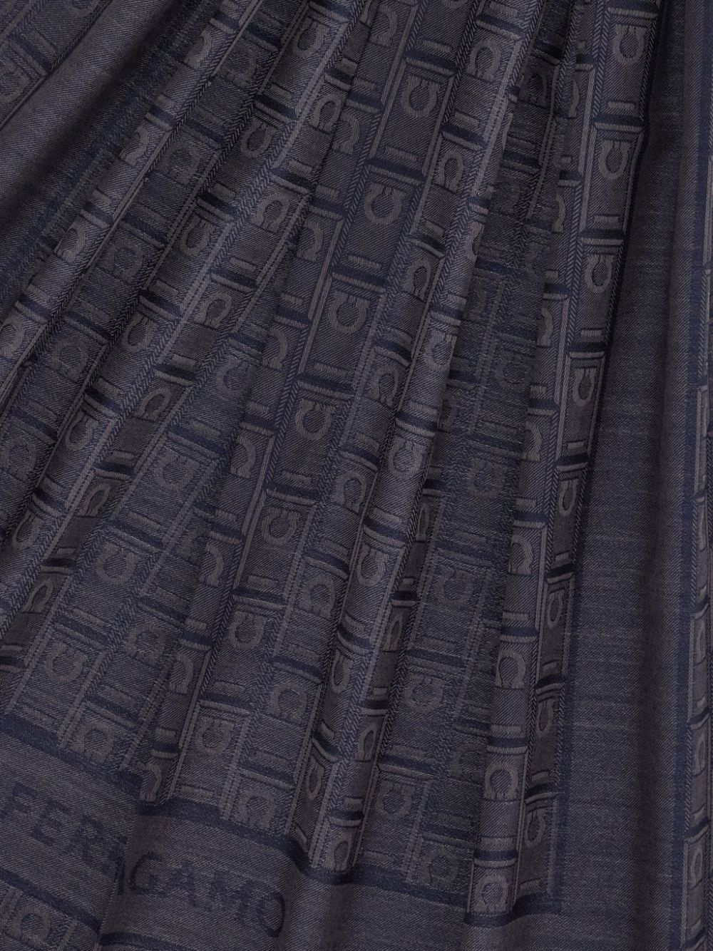 Gancini-jacquard stole - 3