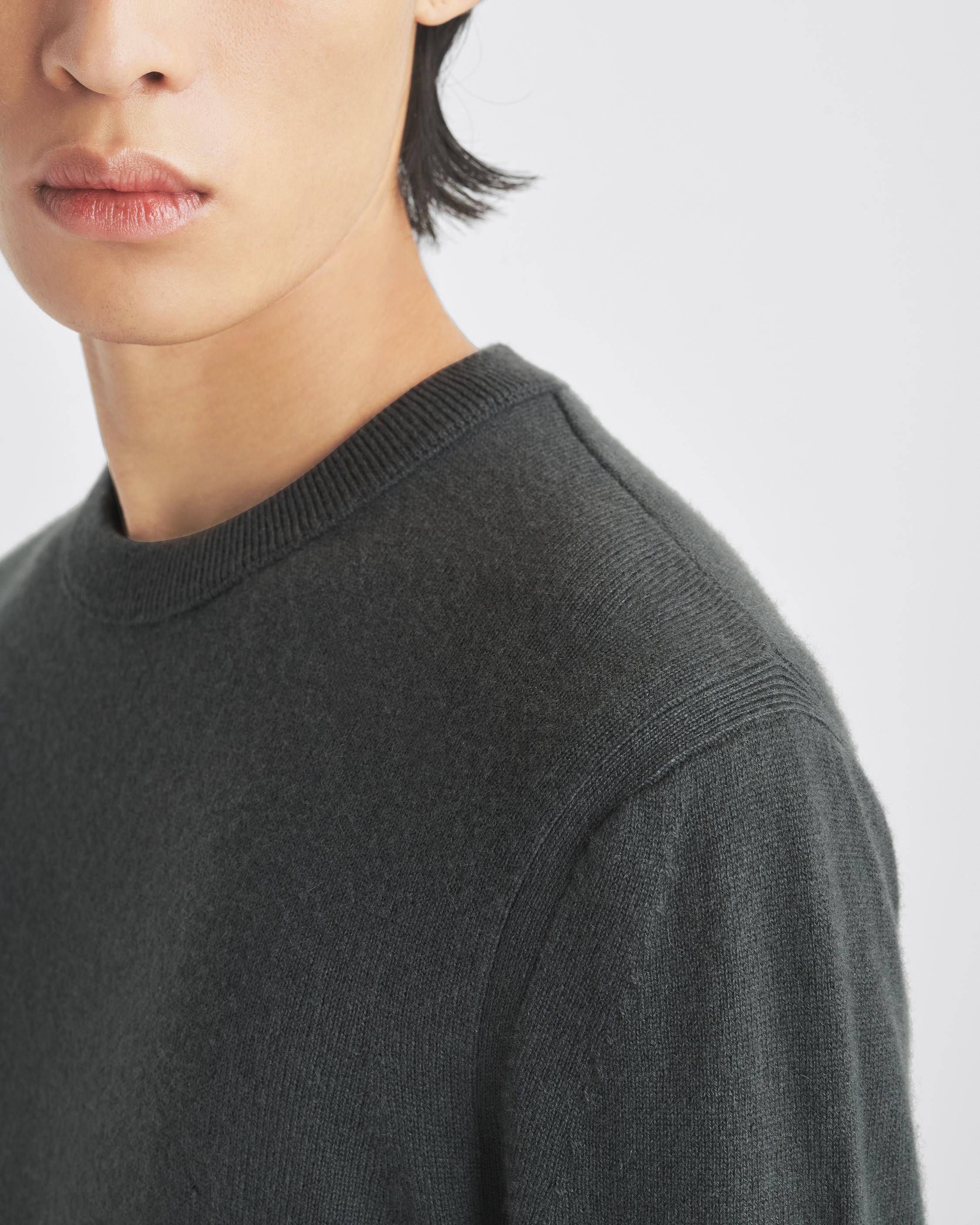 Harding Cashmere Crew
Classic Fit - 6