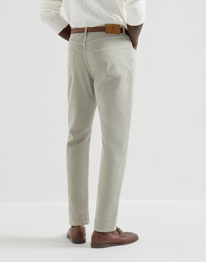 Garment-dyed comfort denim leisure fit five-pocket trousers 3