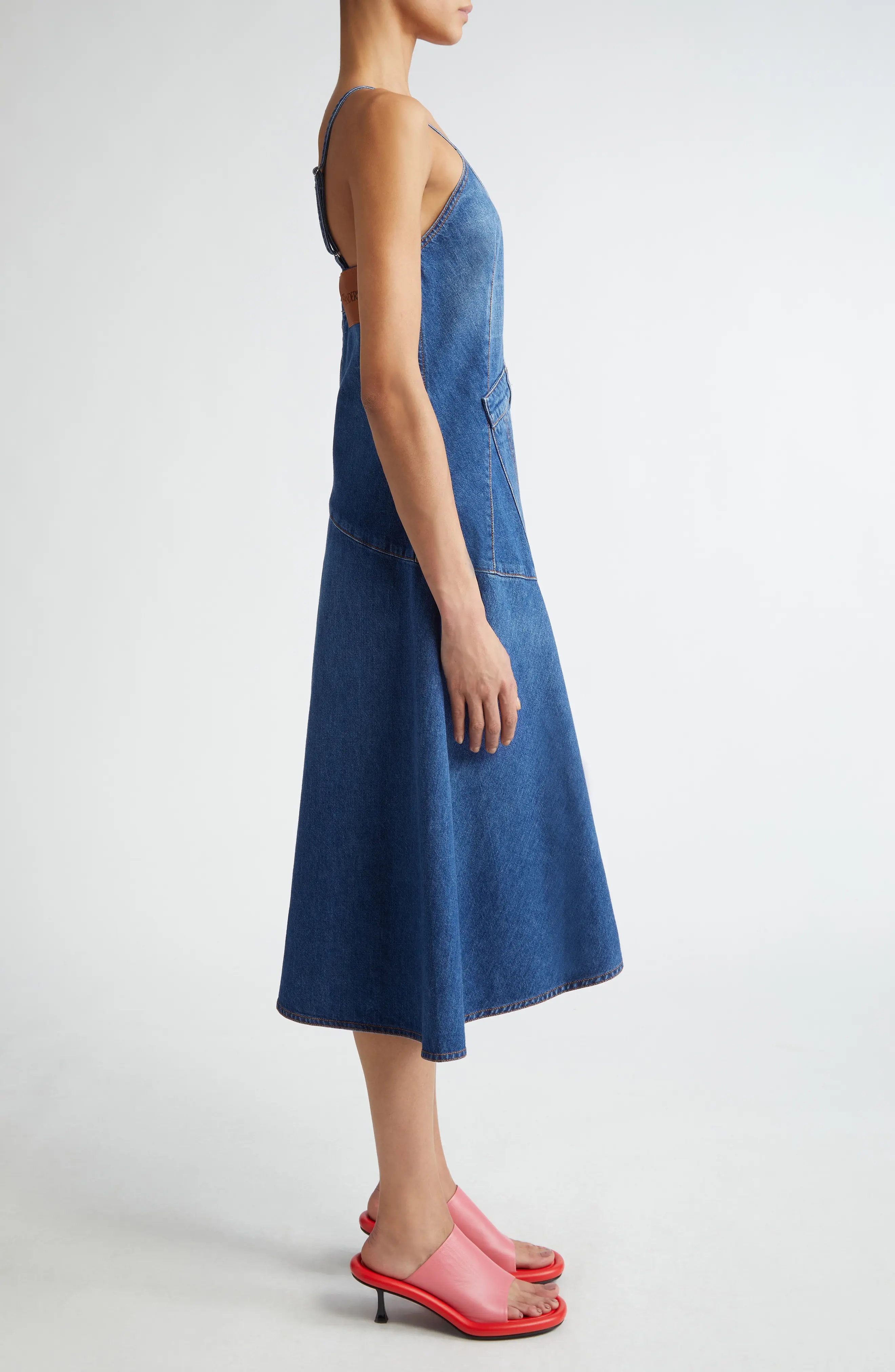 ワンピース JW Anderson Denim Midi Dress JW Anderson Asymmetric denim midi dress JW Anderson