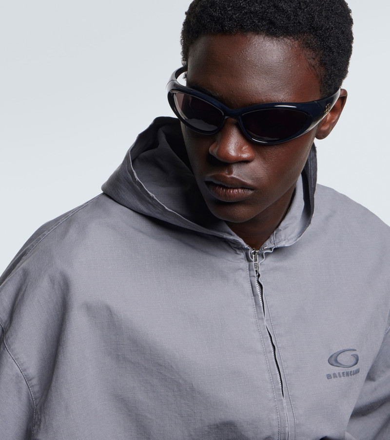 BALENCIAGA Sporty B Round AF oval sunglasses outlook
