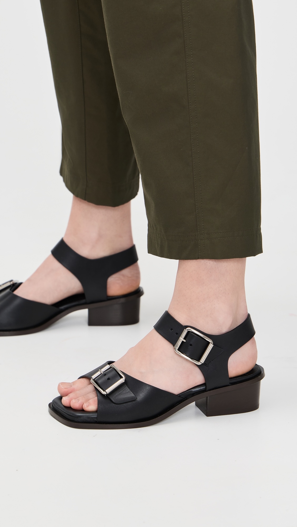 Square Heeled Sandals With Straps - 2