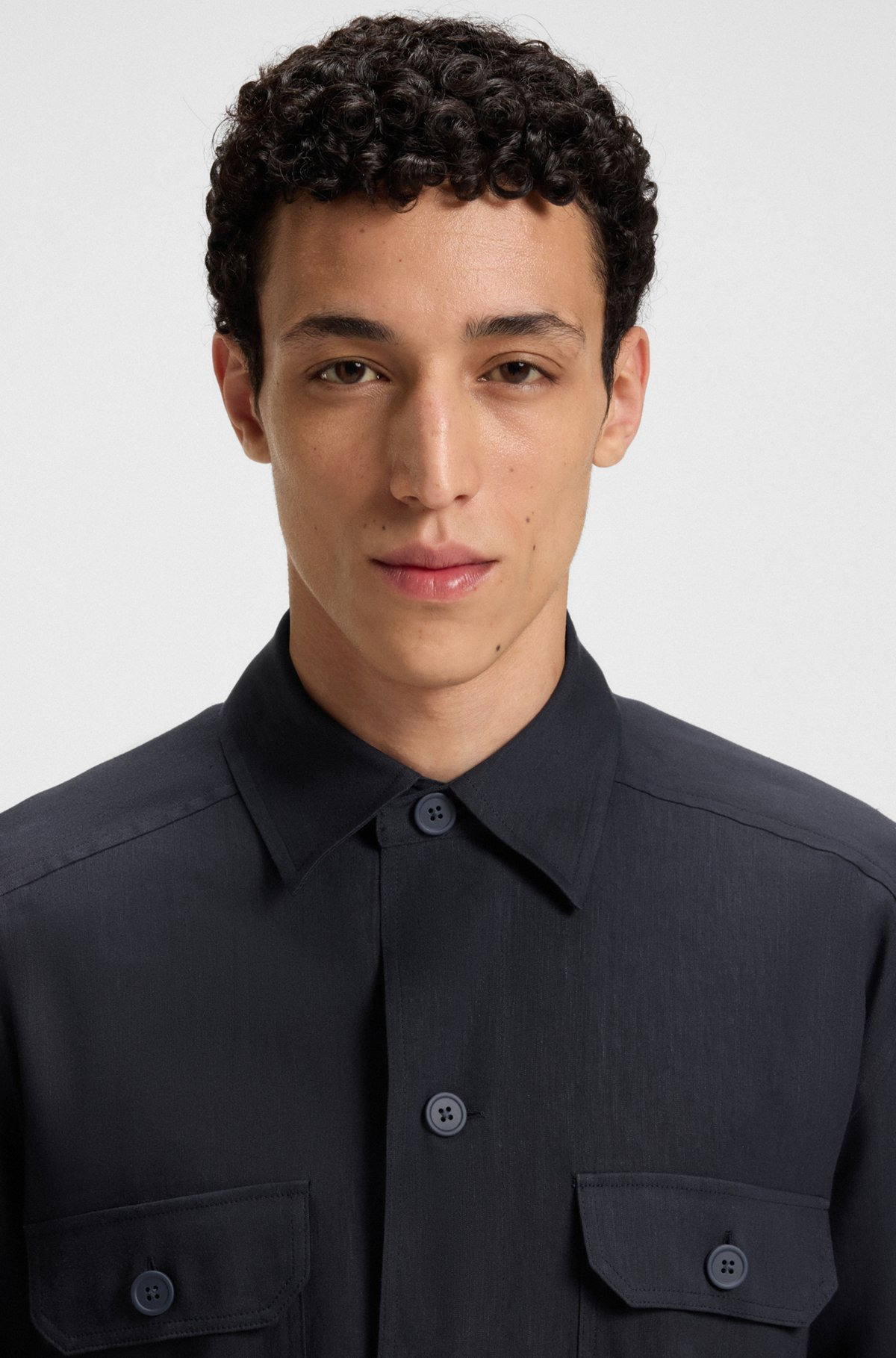 RELAXED-FIT SHIRT IN AN ITALIAN-MADE LINEN BLEND - 3