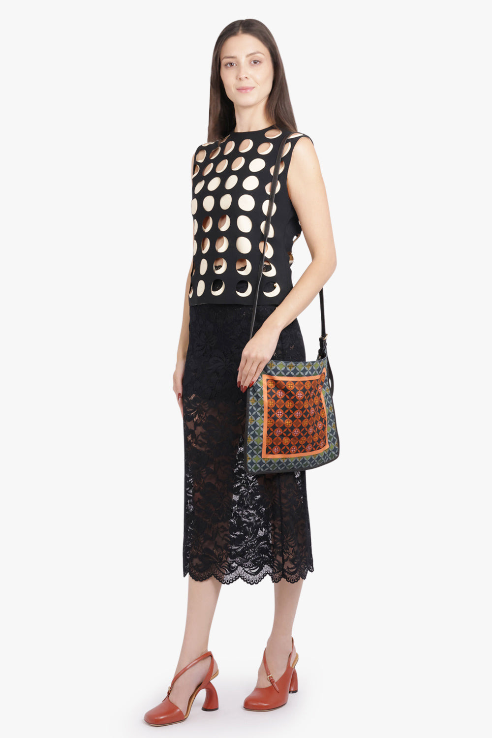 LAYERED HOLE DETAIL S/LESS TOP | BLACK/NUDE - 2