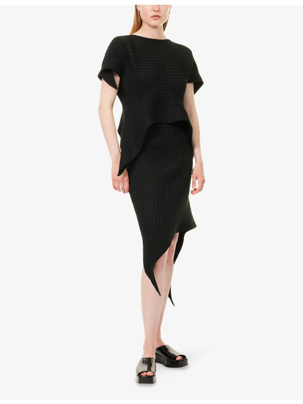 Subdued Asymmetric Knitted Midi Skirt - 2