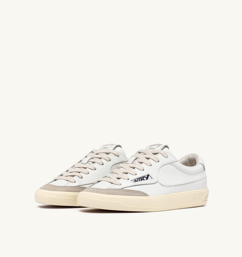 AUTRY WINDSCAPE LOW SNEAKERS IN WHITE LEATHER outlook