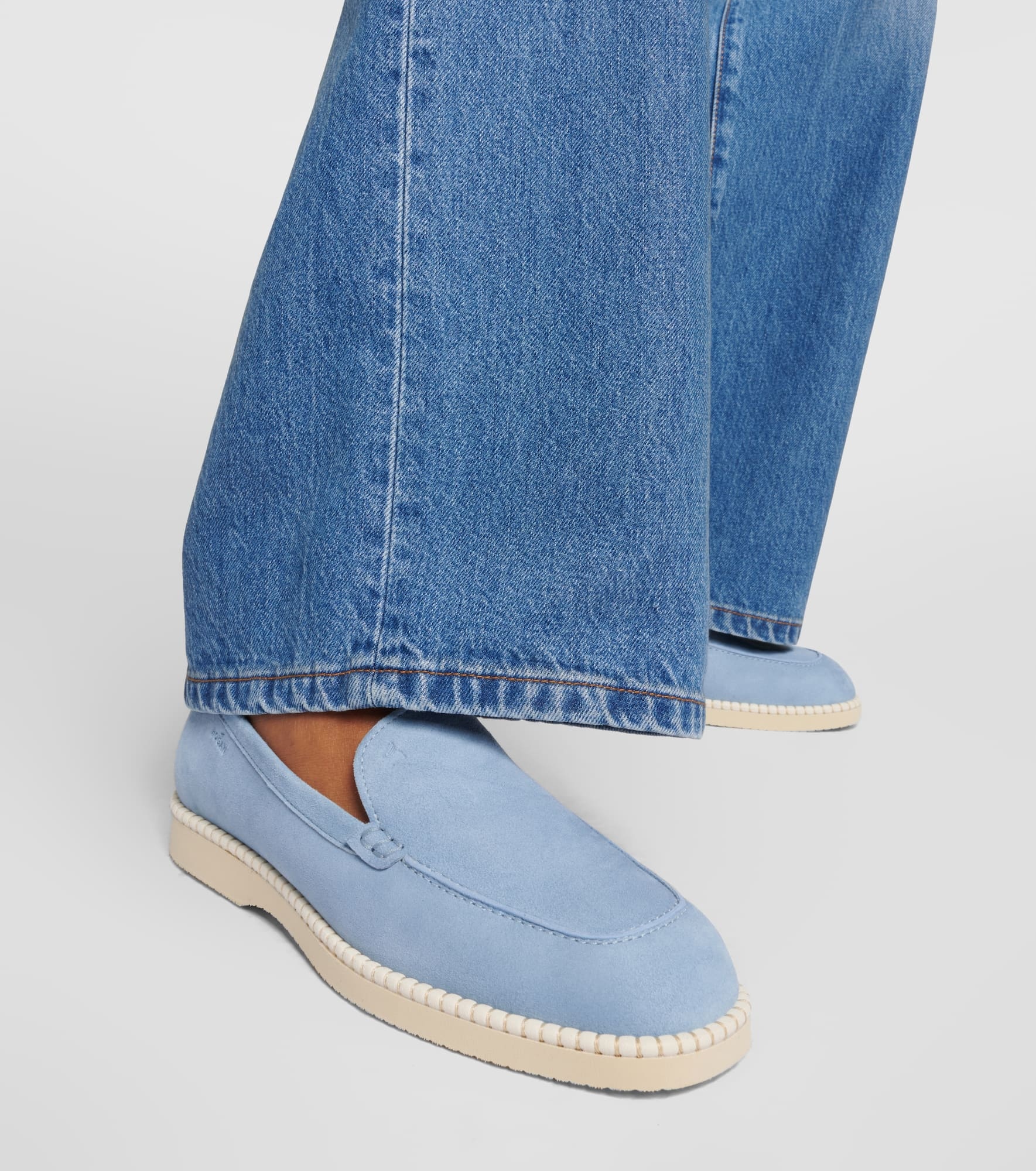 H642 suede loafers - 4