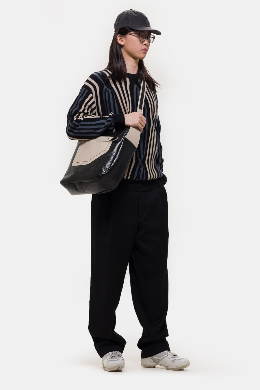 Deultum Leather Bag in Black/Beige - 5