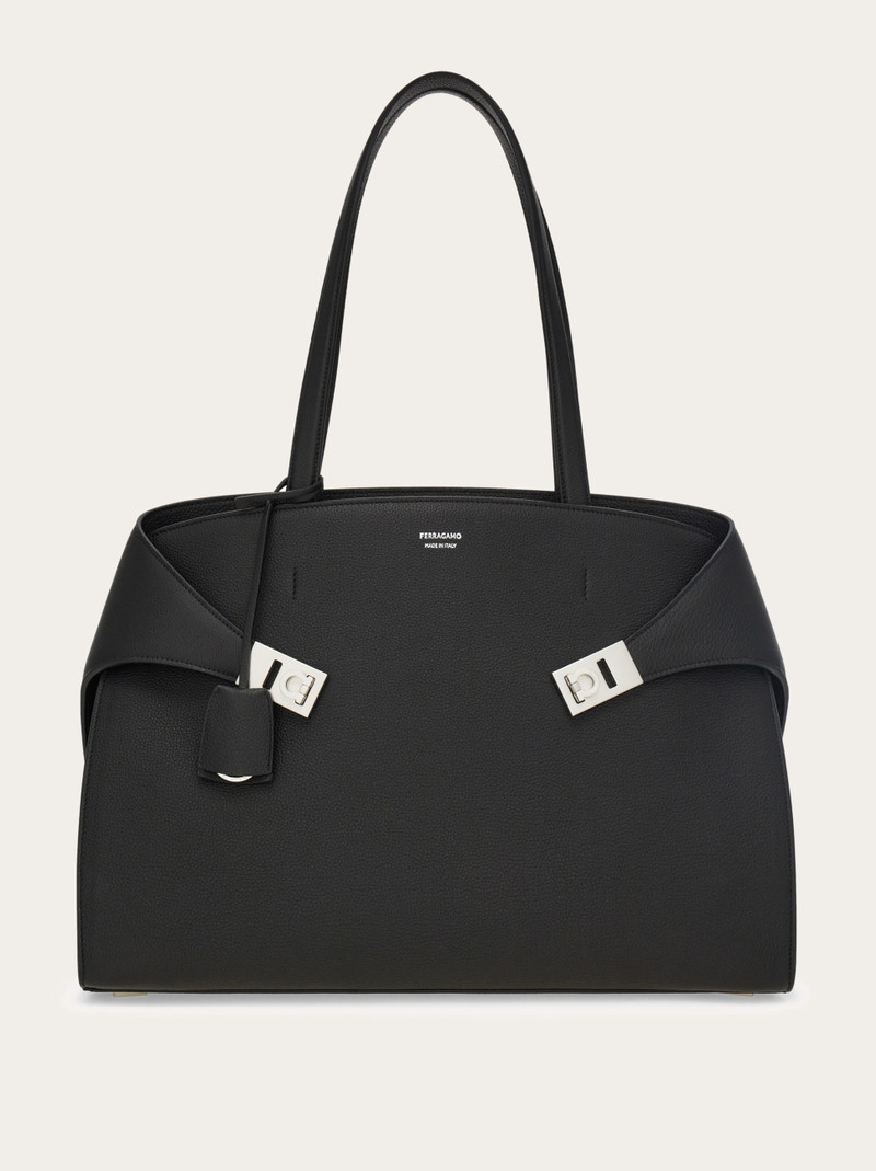 Hug shoulder bag 1