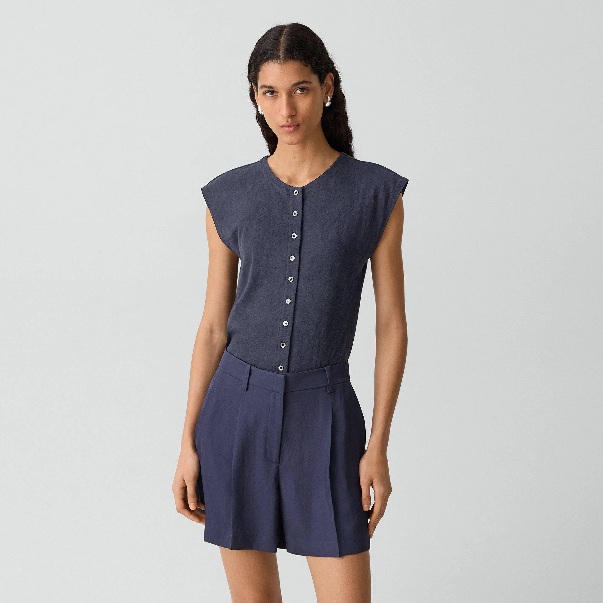 Crewneck Button-Up Top in Organic Slub Cotton - 1