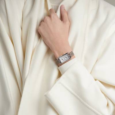 Hermès Nantucket Dual Time watch, Large model, 39 mm outlook