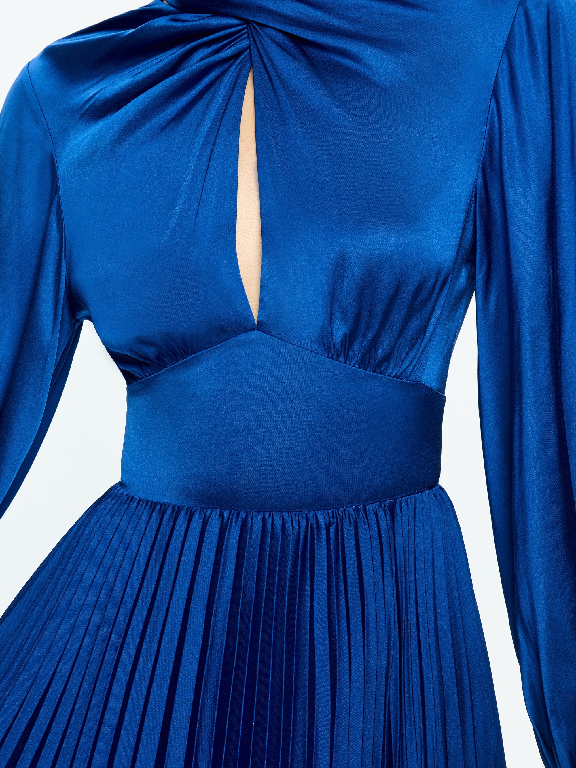 MAHOGANY TWIST NECK PLEATED MAXI DRESS - 3