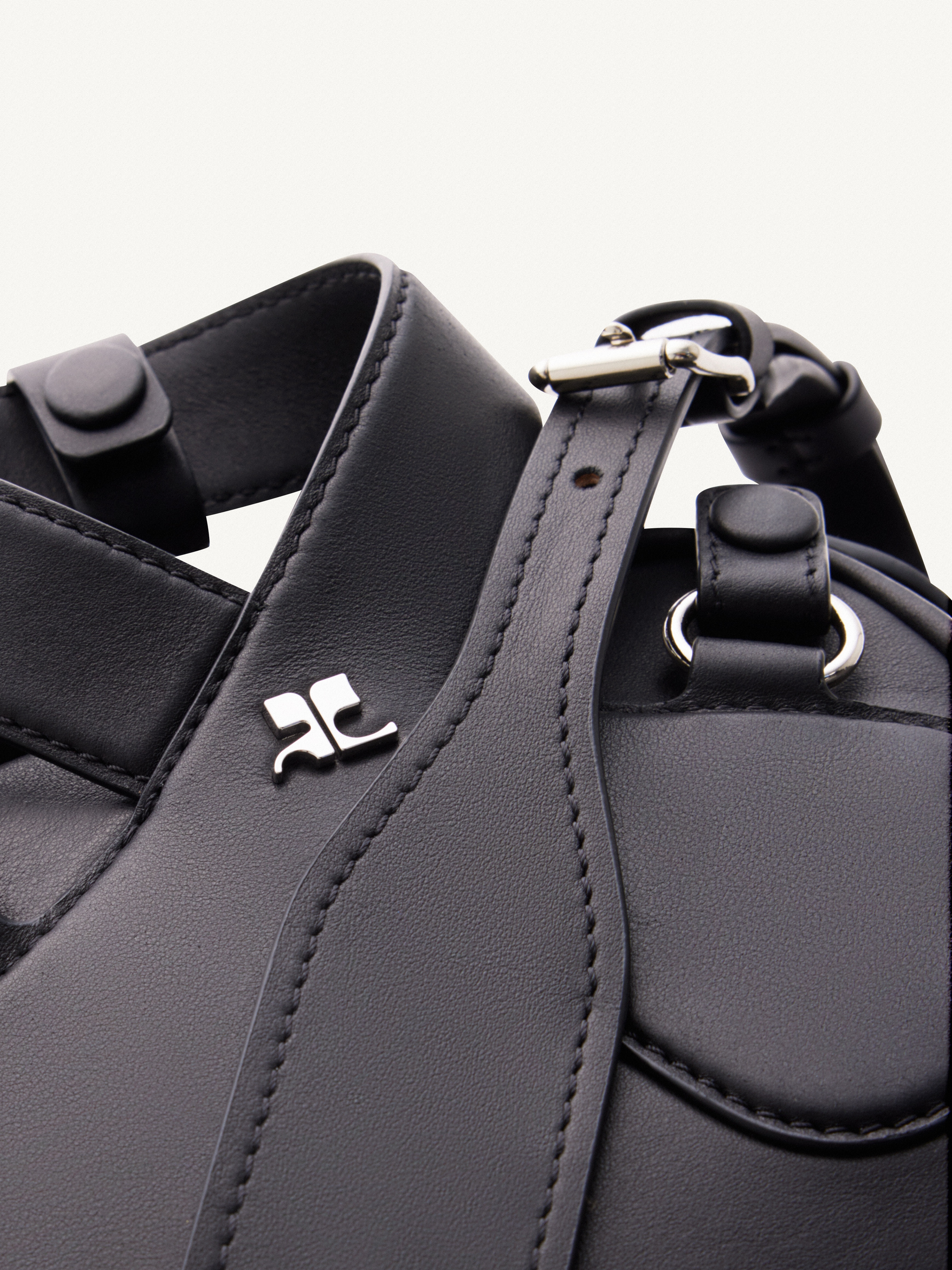 BAGUETTE LEATHER LOOP BAG - 4