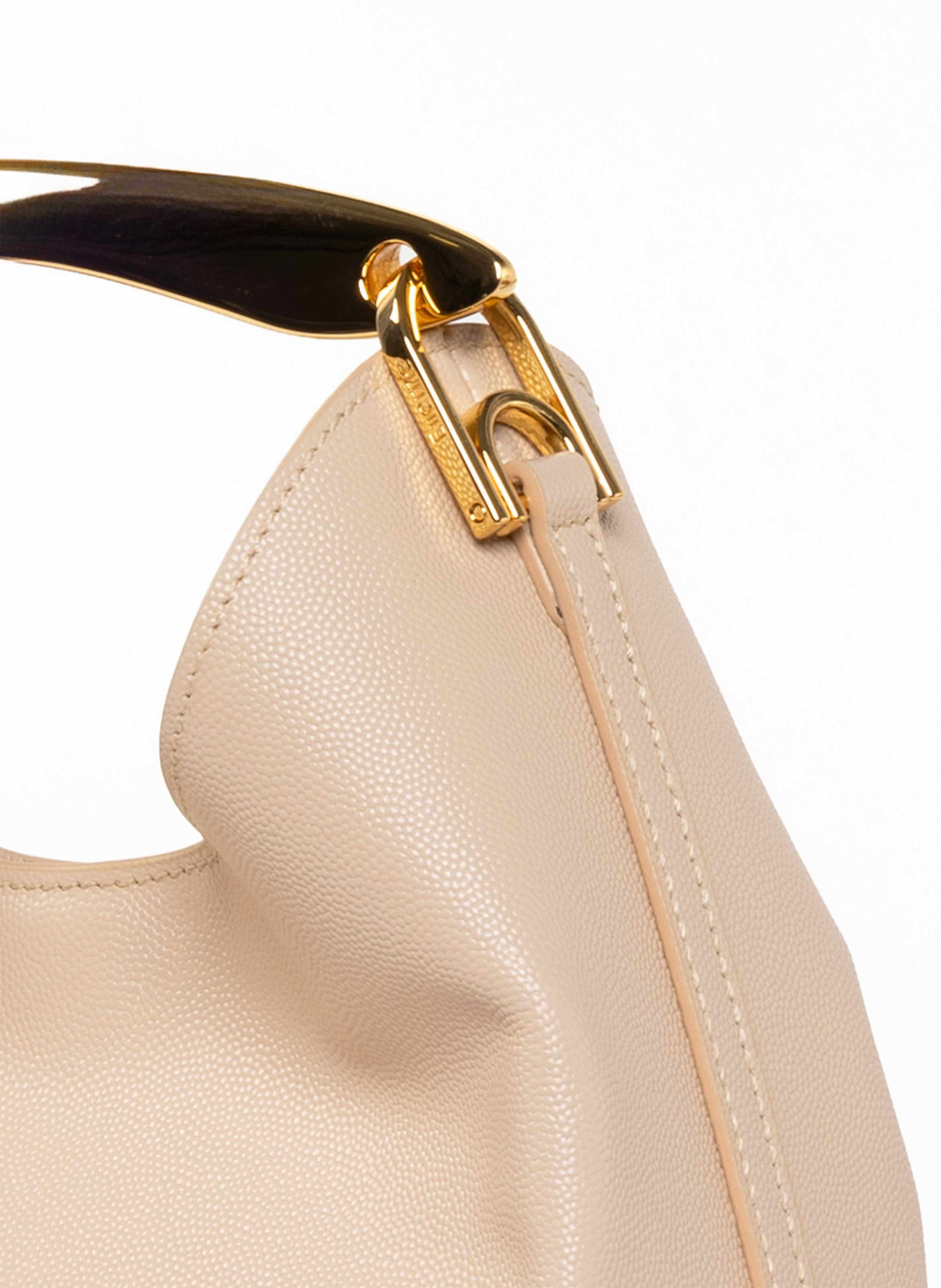 Small Boomerang Caviar Leather Nude - 5