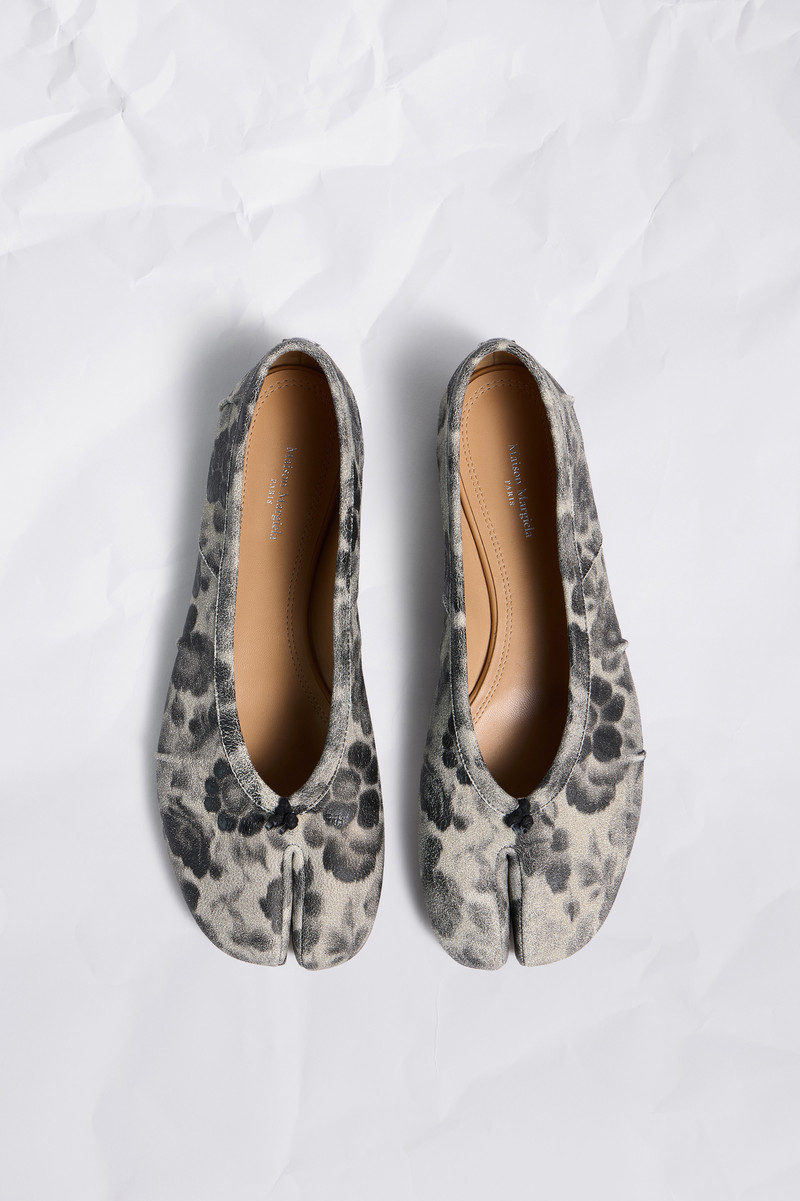 Tabi Ballerina Crackle Flower Print 1