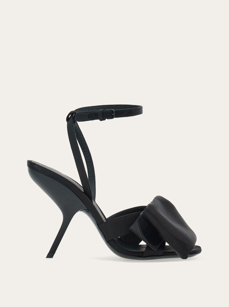 SANDAL WITH ASYMMETRIC BOW - 1