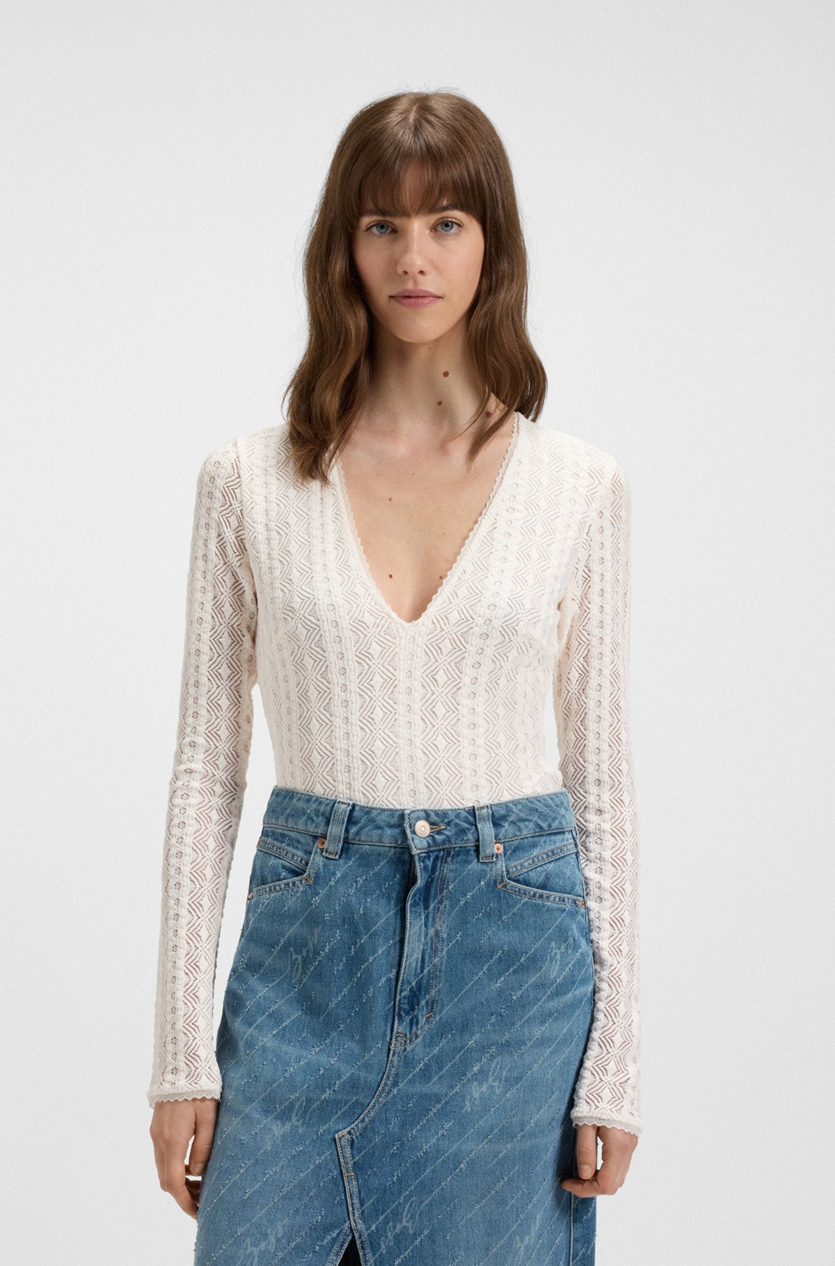 V-NECK BODYSUIT WITH EMBROIDERED STRUCTURE - 2