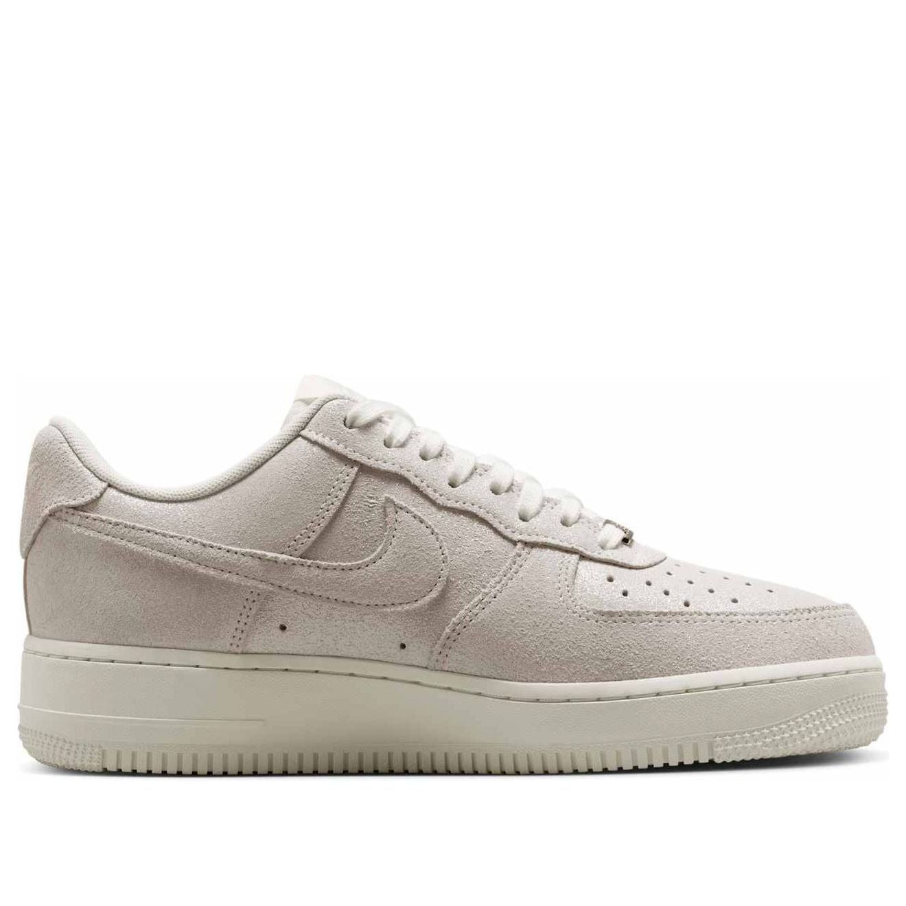 (WMNS) Nike Air Force 1 '07 SE 'Sail Glittery Suede' HQ3499-100 - 2