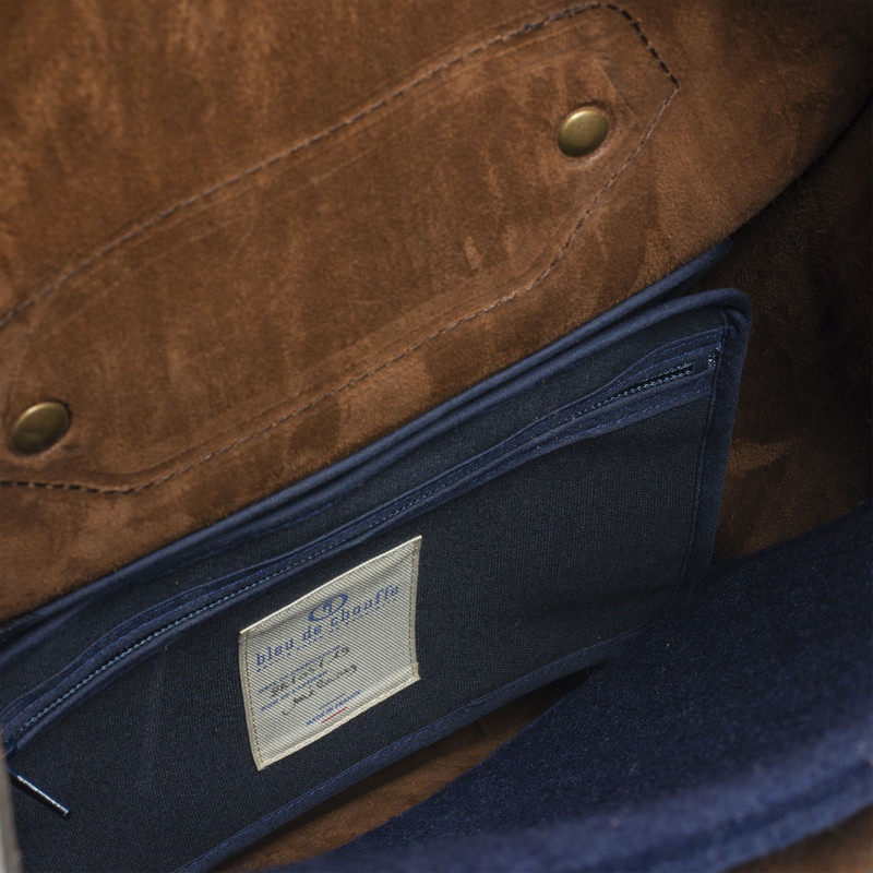 PUNCHO BACKPACK - DARK BROWN 5