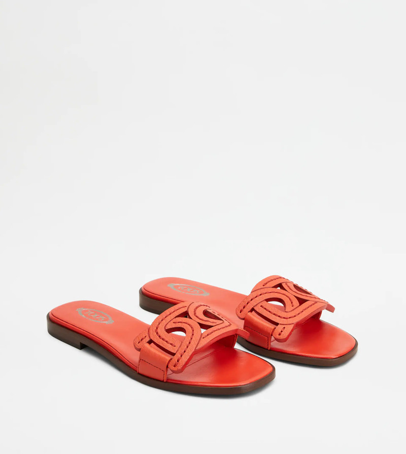 Tod's SANDALS IN LEATHER - RED outlook